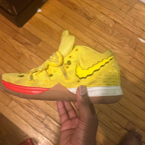 SpongeBob Kyrie 5 WITHOUT LACES! - Picture 1 of 4